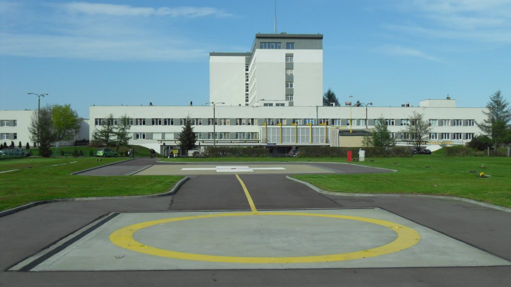 Szpital specjalistyczny z lądowiskiem dla śmigłowców ratunkowych